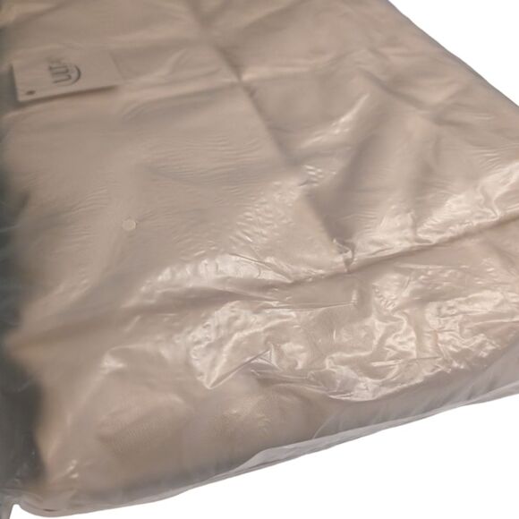 Ulta Large Soft Cream Puffy Quilted Tote - Picture 3 of 4